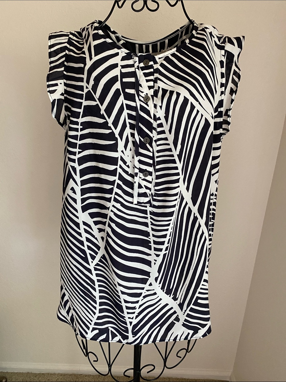 LOFT Black and White Sleeveless Printed Henley Top